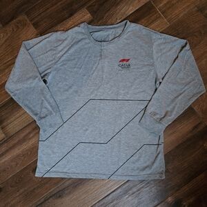The Qatar Airways Medium Long Sleeve T-shirt in Grey Geometric